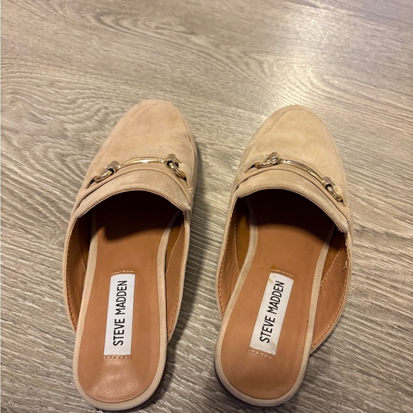 STEVE MADDEN Women's Tan Loafers - Picture 2 of 3